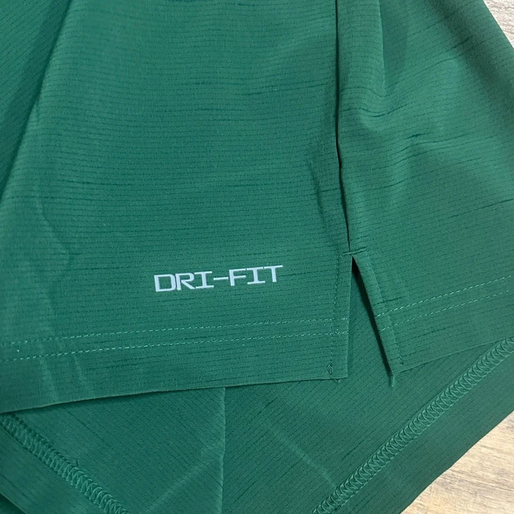 NIKE Men’s DriFit Polo Shirt, Size L, NWT, Oregon or Green Bay colors